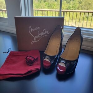 Christian Louboutin 39.5 (8.5) Very Prive 120 Patent heels black/red